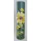 Vase décoratif fleurs jaunes sur fond vert