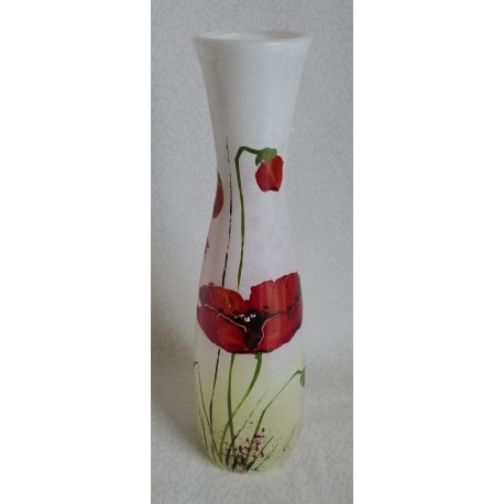 Vase décoratif fond blanc avec coquelicots 