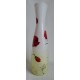 Vase décoratif fond blanc avec coquelicots 