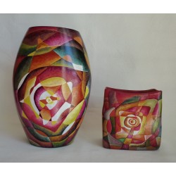Ensemble de deux vases à motifs géométriques